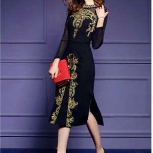 Vicky And Lucas Gold Embroidery Sheath Silhouette. Preowned